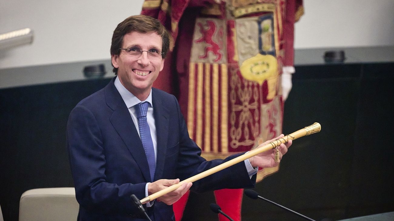 Almeida ahorrará 224.000 euros con la reducción de cargos políticos en su nuevo Gobierno