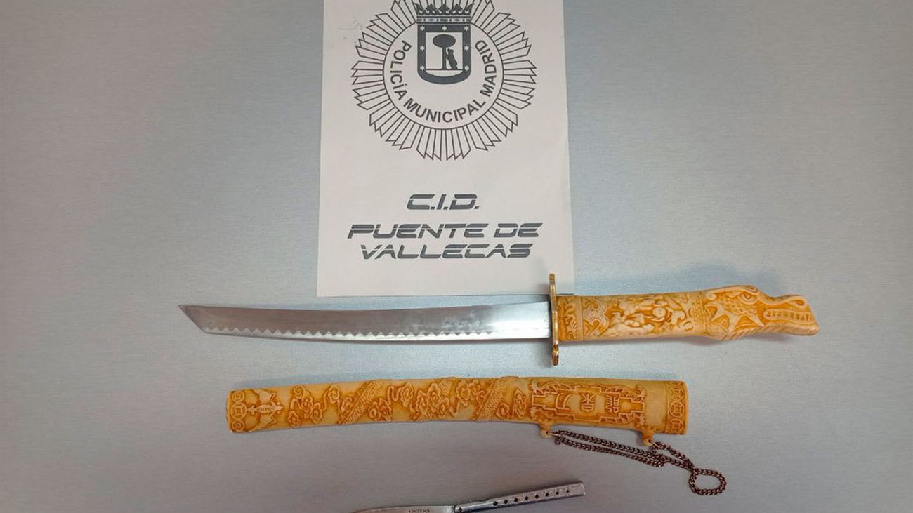 Dos detenidos en Vallecas por intentar atacar a un hombre con una catana