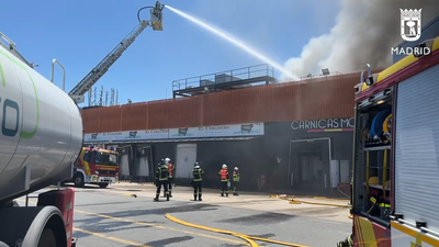 Extinguido un incendio en una empresa cárnica de Mercamadrid