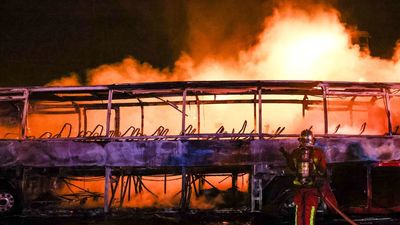 Otra noche de disturbios en Francia, con 1.311  detenciones y 79 policías heridos