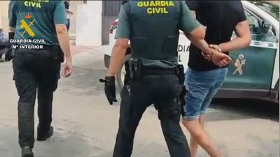 Detenido un joven de 24 años por disparar en el pecho y matar a su padre en Granada