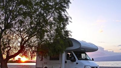 Aldea del Fresno crea un aparcamiento para autocaravanas