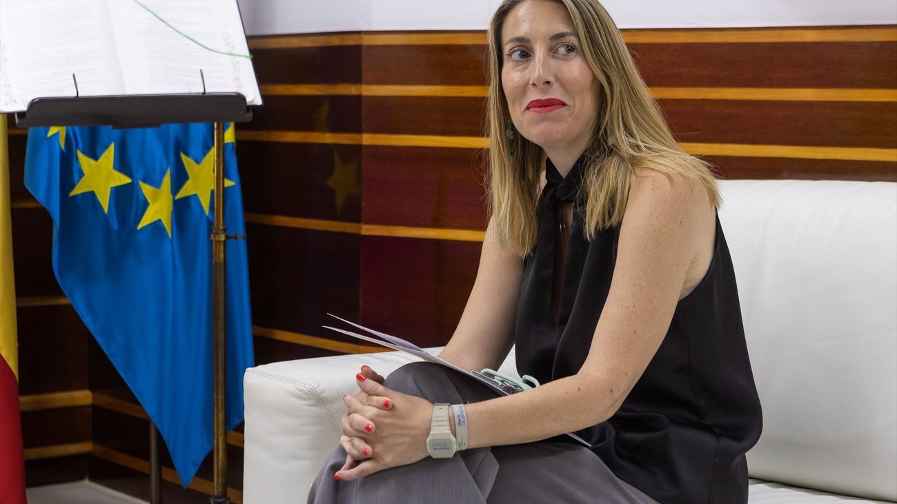 La Asamblea de Extremadura inicia el debate de investidura de María Guardiola