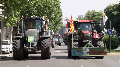 Largos atascos tras la tractorada de agricultores hasta el el Ministerio