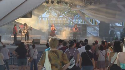 Broche de oro de las fiestas de San Blas con fuegos artificiales