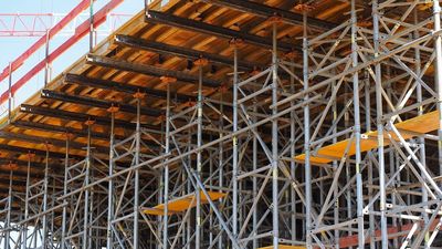 Herido grave un hombre obrero al caerse de un andamio en Galapagar