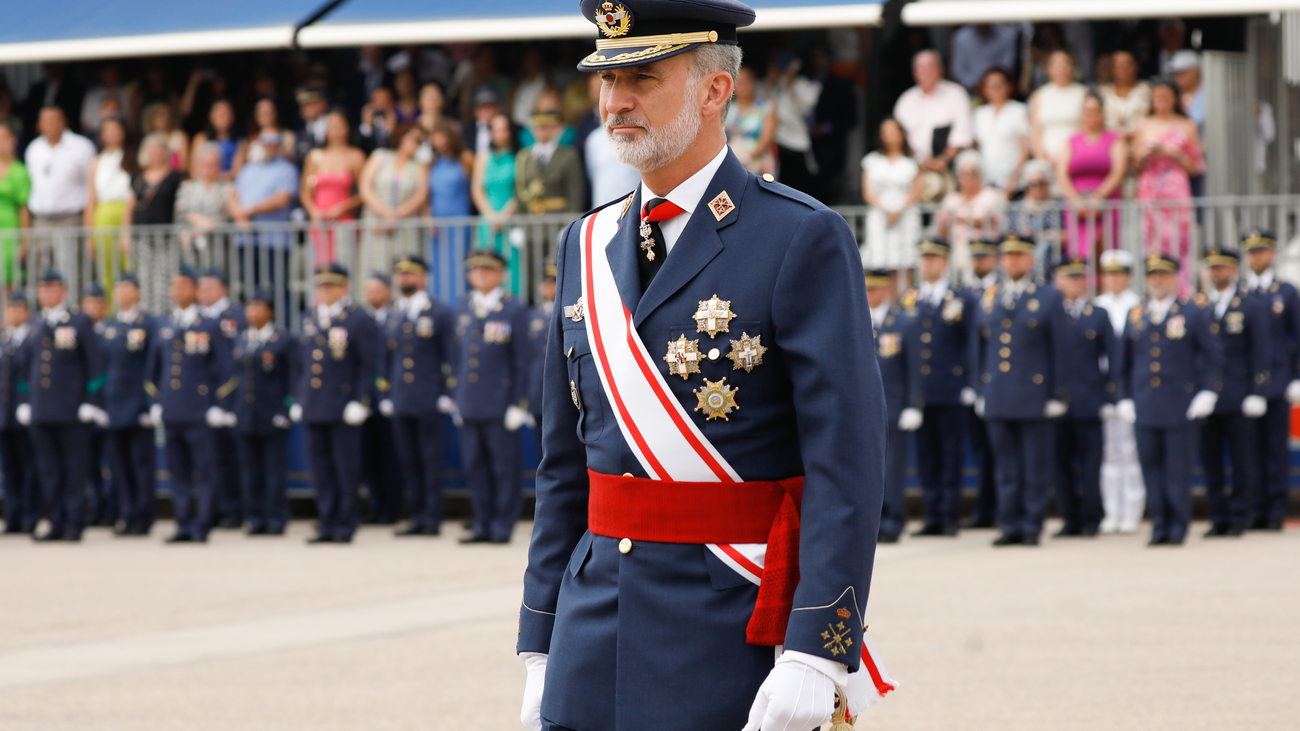 El Rey preside en Murcia la entrega de despachos a los nuevos tenientes del Ejército del Aire