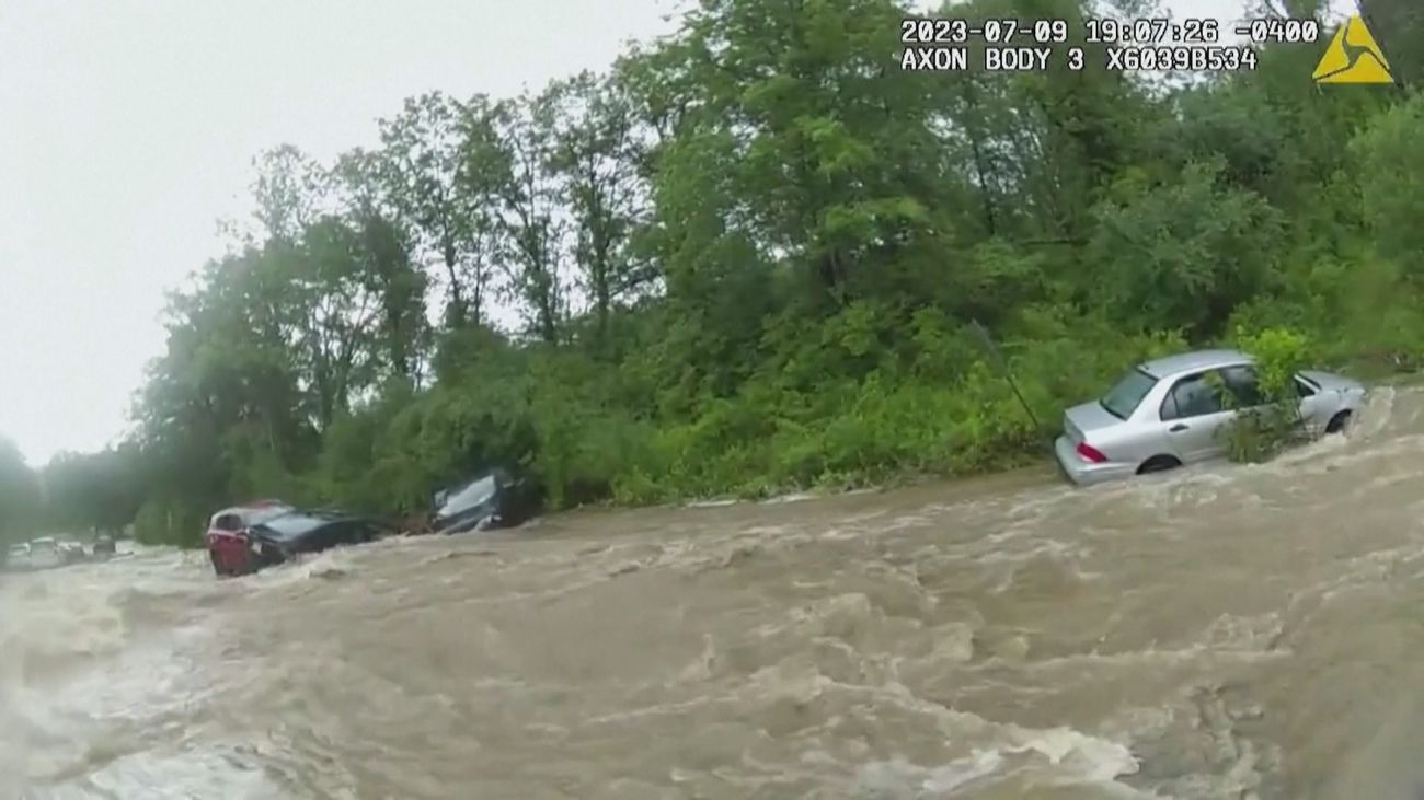 Al menos un muerto y decenas de evacuados por inundaciones en EEUU