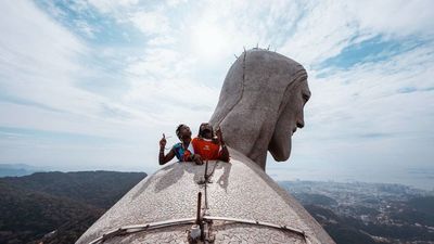 Vinícius Júnior se lleva de paseo a Camavinga por Río de Janeiro
