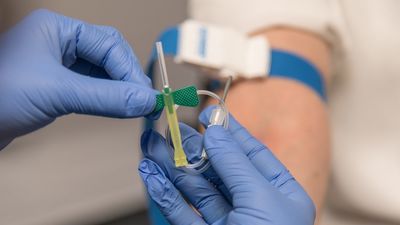 Las reservas de sangre caen un 20% durante las vacaciones