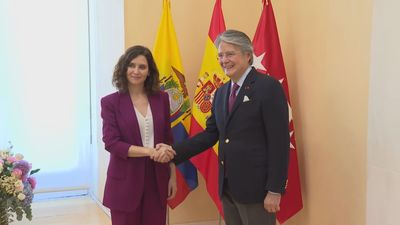 Ayuso recibe al presidente de Ecuador
