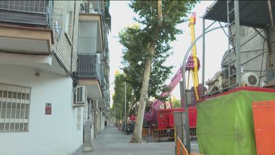 Polémica en las fiestas de Villaverde Alto: Atracciones muy cerca de las casas