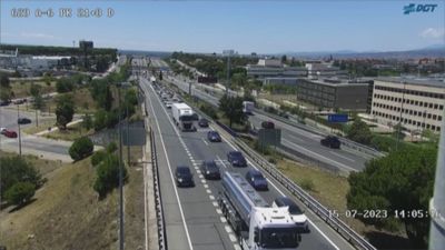 Éxodo de madrileños por carretera, tren y avión