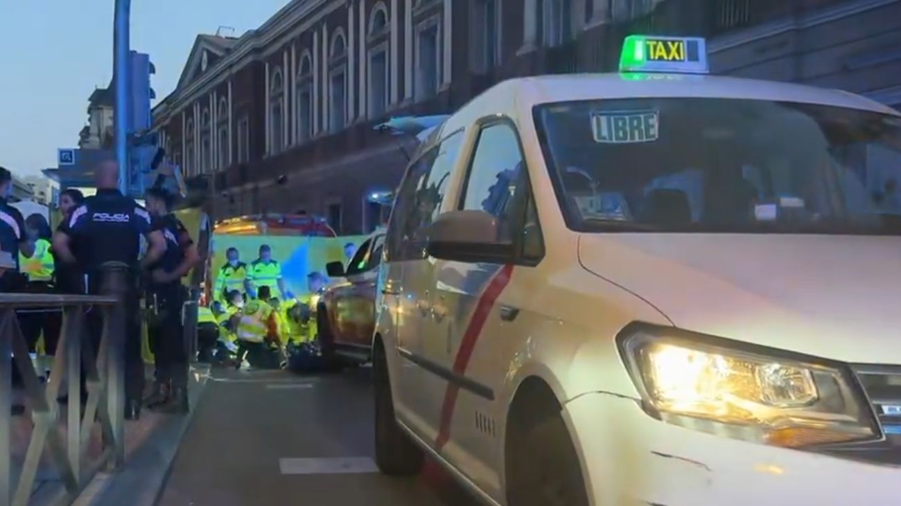 Un hombre resulta herido muy grave al ser atropellado por un taxi en San Bernardo