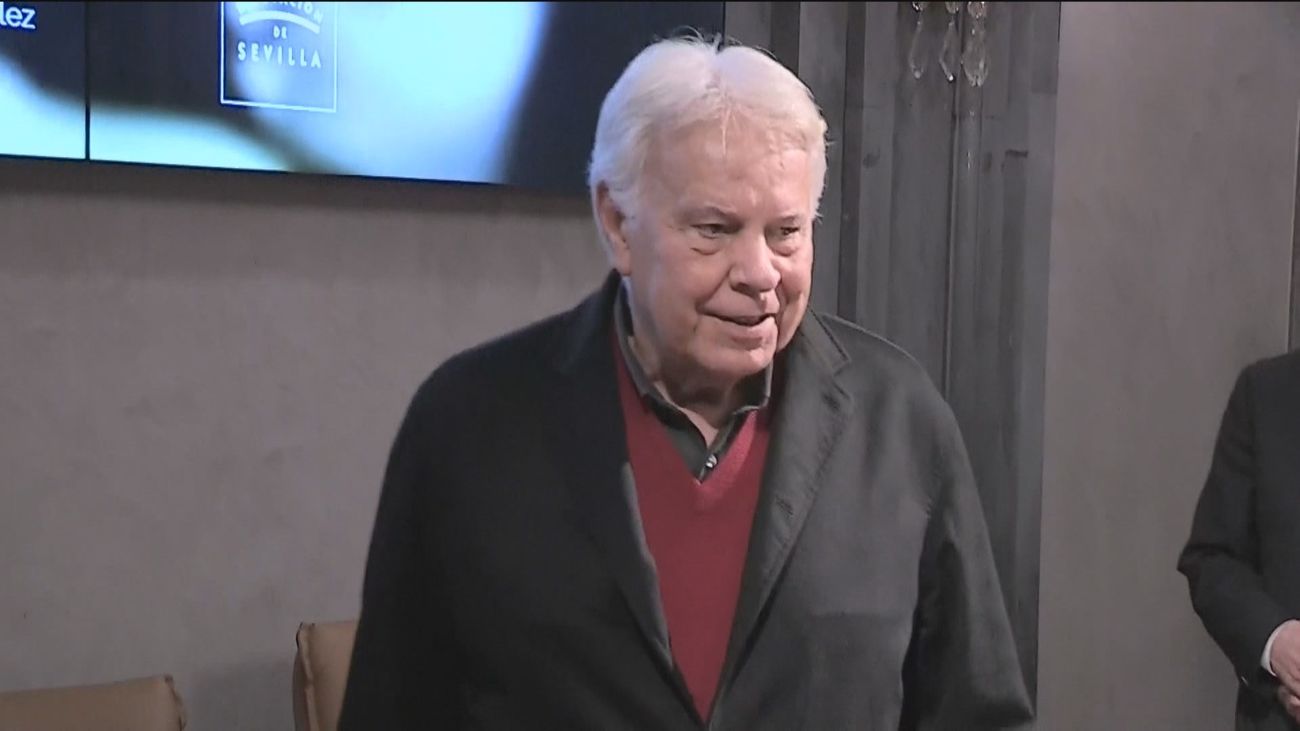 Felipe González aboga por "pactos de centralidad" para acabar con los bloqueos políticos