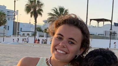 Muere con 16 años la jugadora de voleibol Elena Morales