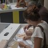 La Junta Electoral Central amplía el plazo del voto por correo hasta las 14:00 horas del viernes