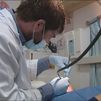 La Comunidad de Madrid pionera en salud bucodental: 360.000 personas mayores de 80 años accederán a tratamientos gratuitos