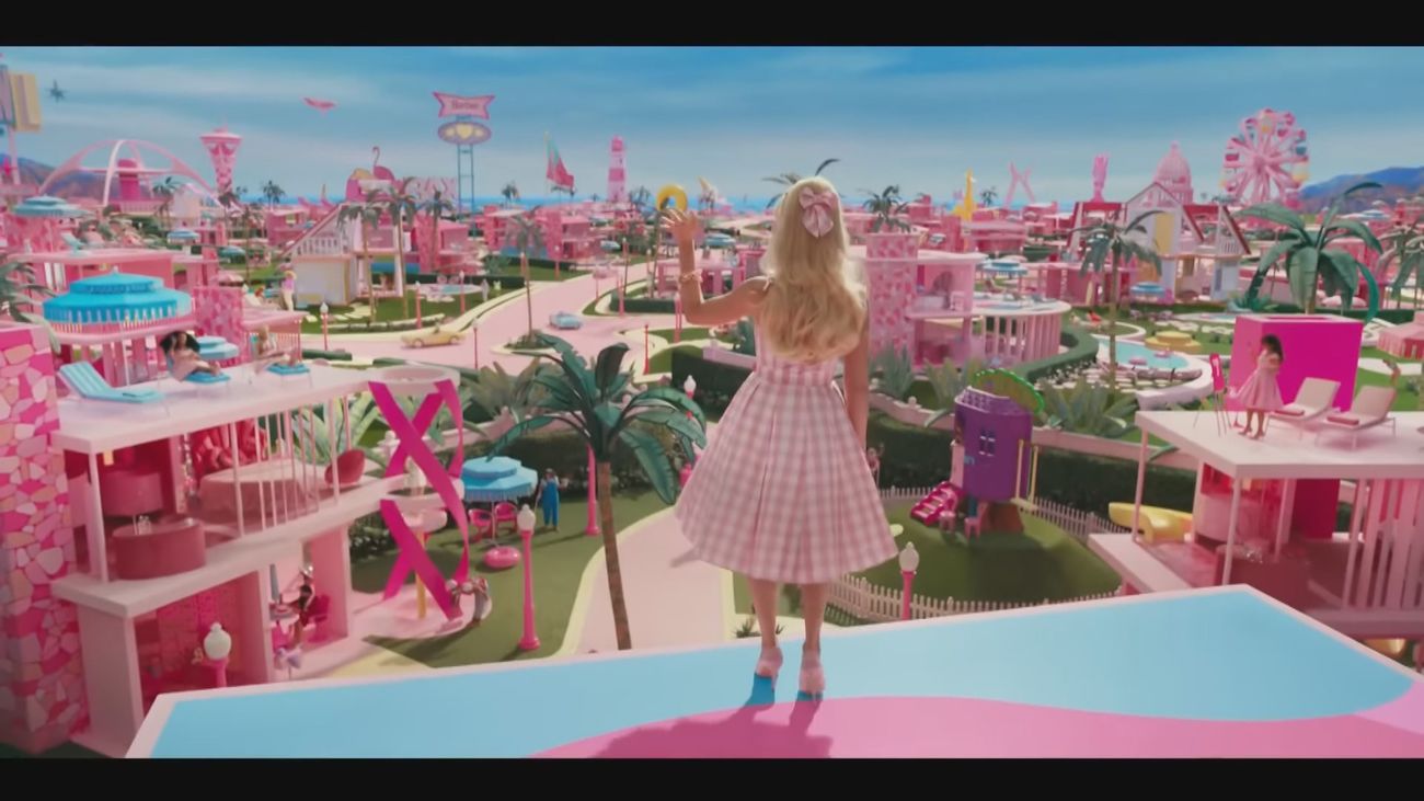 Barbie arrasa en taquilla: en moda, turismo, economía e incluso política