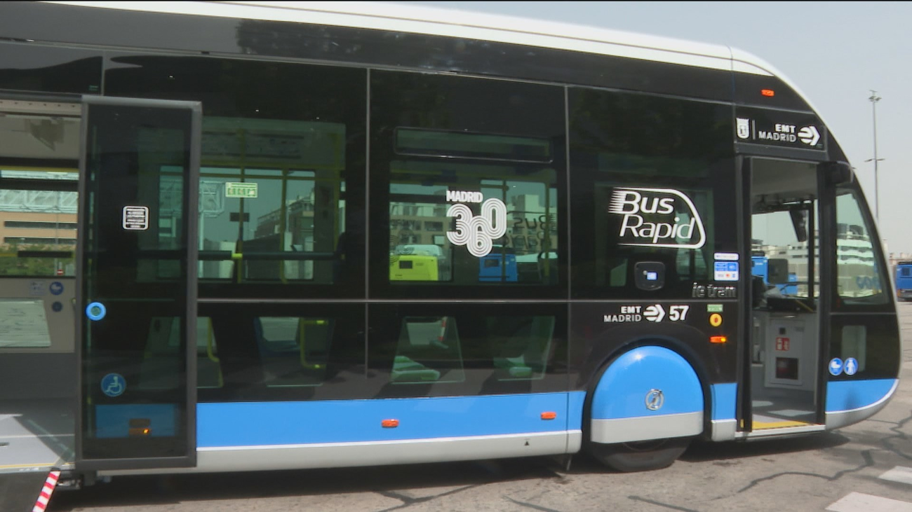 Los usuarios del Bus Rapid de la EMT le dan "un sobresaliente"