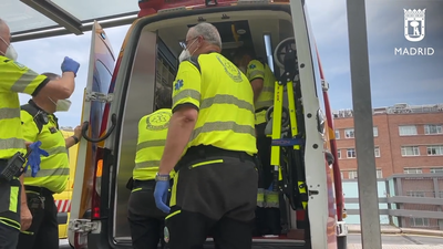 Un anciano, grave por un golpe de calor tras caminar más de una hora en Madrid