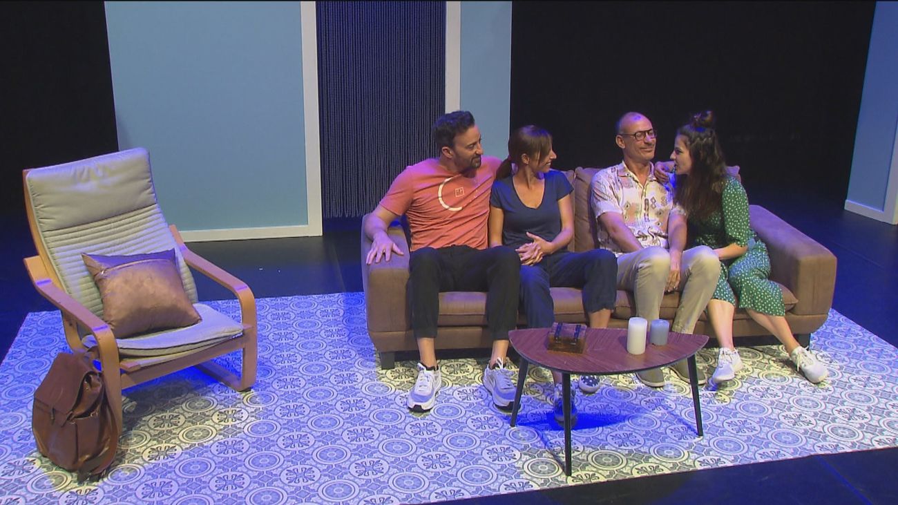 Pablo Puyol presenta la obra de teatro 'Un secreto a voces'