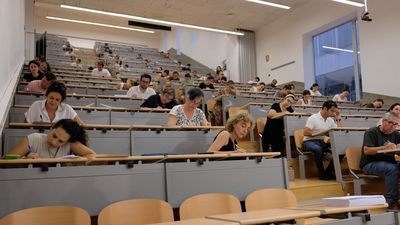 Los opositores pueden solicitar becas de 7.000 euros brutos desde hoy