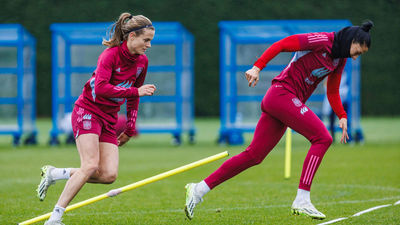 España completa su último entrenamiento antes de enfrentarse a Zambia