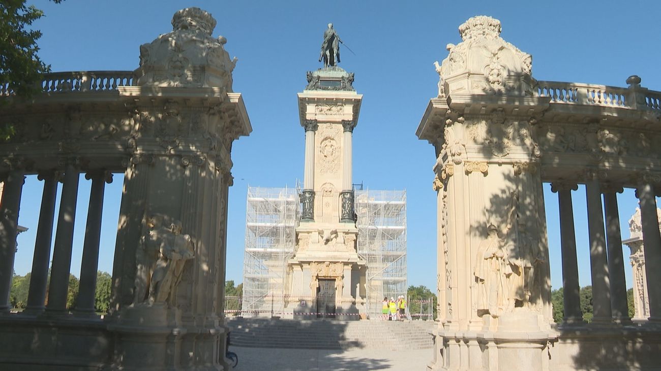 El monumento a Alfonso XII del Retiro afronta un proceso de limpieza y restauración