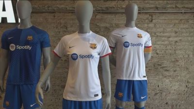 El Barcelona presenta su segunda equipación de color ¡blanco!