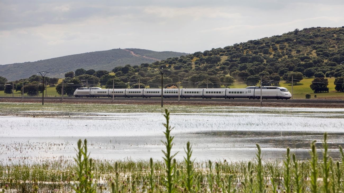 Renfe inaugura el AVE que conecta Madrid con Marsella