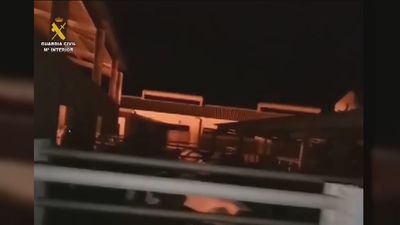 La Guardia Civil rescata a 110 terneros del incendio en una granja en Huesca