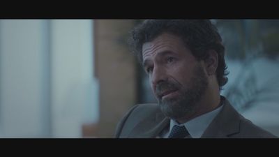 Javier Elorrieta regresa al cine con "Delfines de plata"