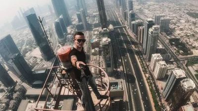 Muere el influencer extremo Remi Enigma tras caer de un edificio de 68 plantas