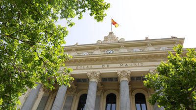 El Ibex 35 sube un 0,04% pese a la caída de los grandes valores