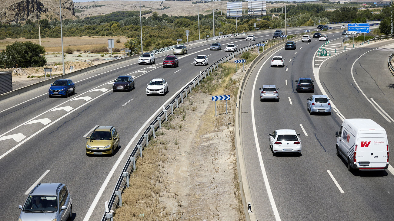 Circulación de vehículos fluida en la autovía A-3,