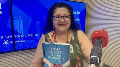 Inma Chacón, autora de 'El cuarto de la plancha': "Este libro es un diálogo entre mi madre, el lector y yo"