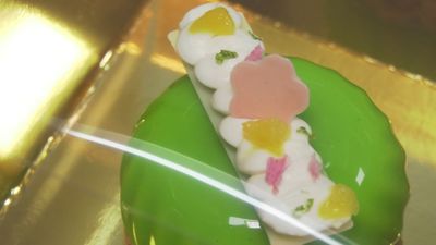 Noelia Tomoshige, propietaria de una exclusiva pastelería en Getafe