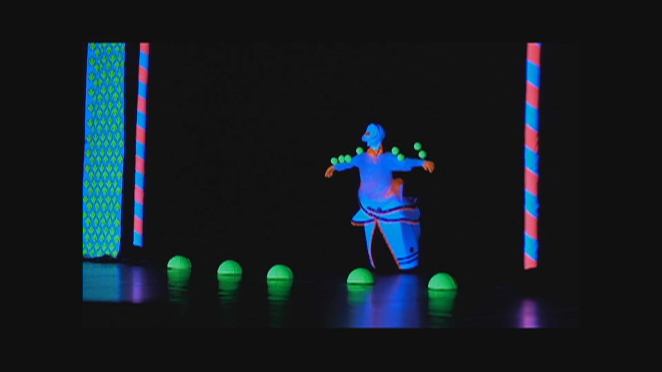 La magia del teatro negro en el Teatro Pavón con 'El truco de Olej'