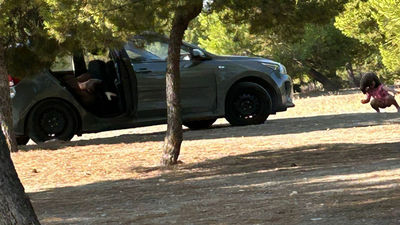 Abandonada y olvidada por sus padres: ¿qué ocurre ahora con la niña rescatada en Vallecas?