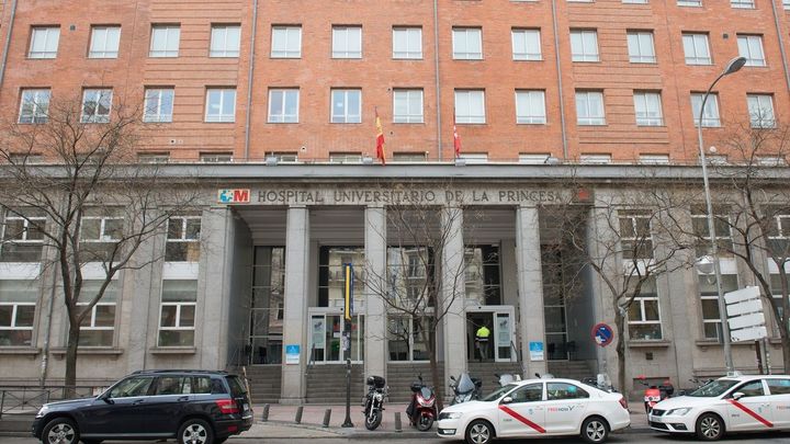 La sanidad madrileña moviliza a 100 profesionales en un trasplante en el Hospital de La Princesa