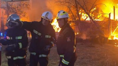 Incendio de tres naves agrícolas en Villanueva de Perales