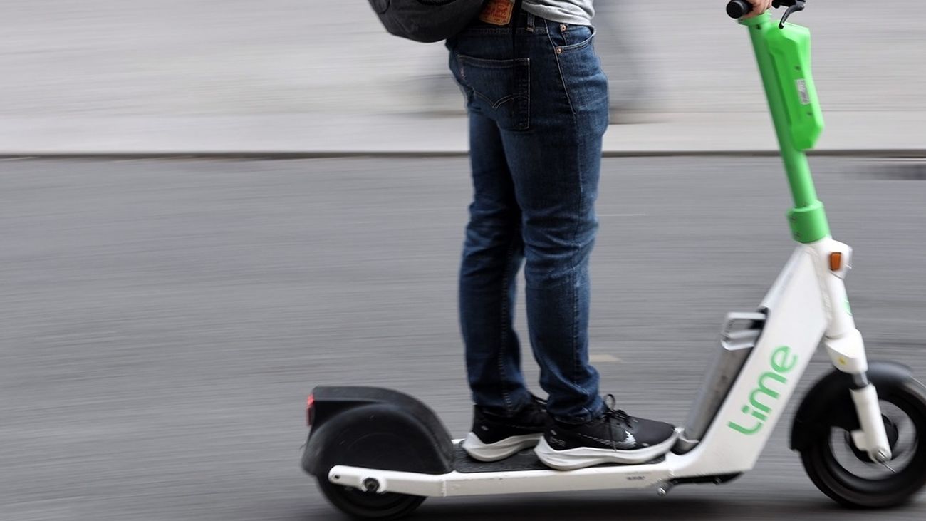 Detenido un joven en Villaverde que transportaba hachís para su venta en patinete eléctrico