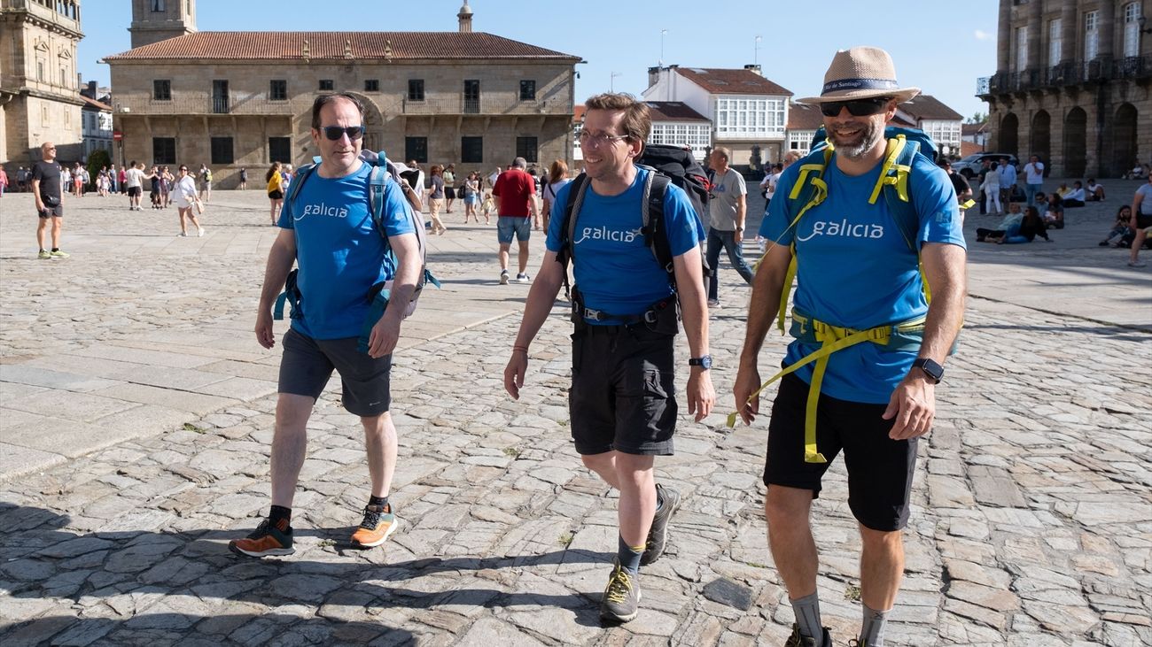 Almeida finaliza el Camino de Santiago y destaca el civismo "general" de los peregrinos