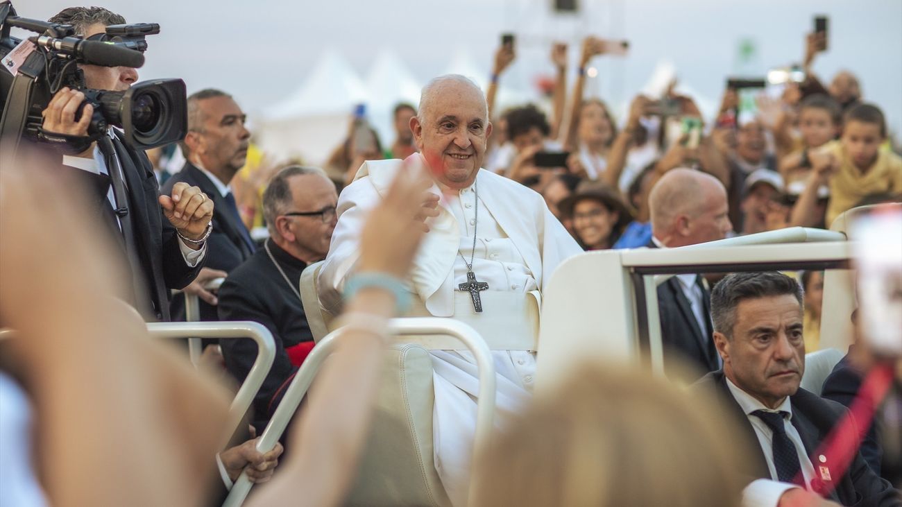 El Papa se despide de Lisboa y anuncia que las próximas JMJ serán en Seúl
