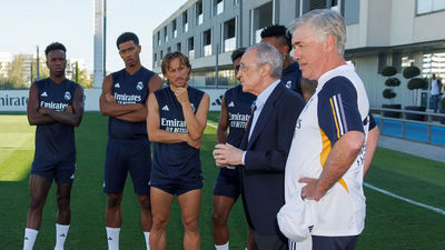 Florentino Pérez visita el entrenamiento del Real Madrid