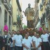 Numerosos fieles participan en la procesión de San Cayetano que pone fin a las fiestas