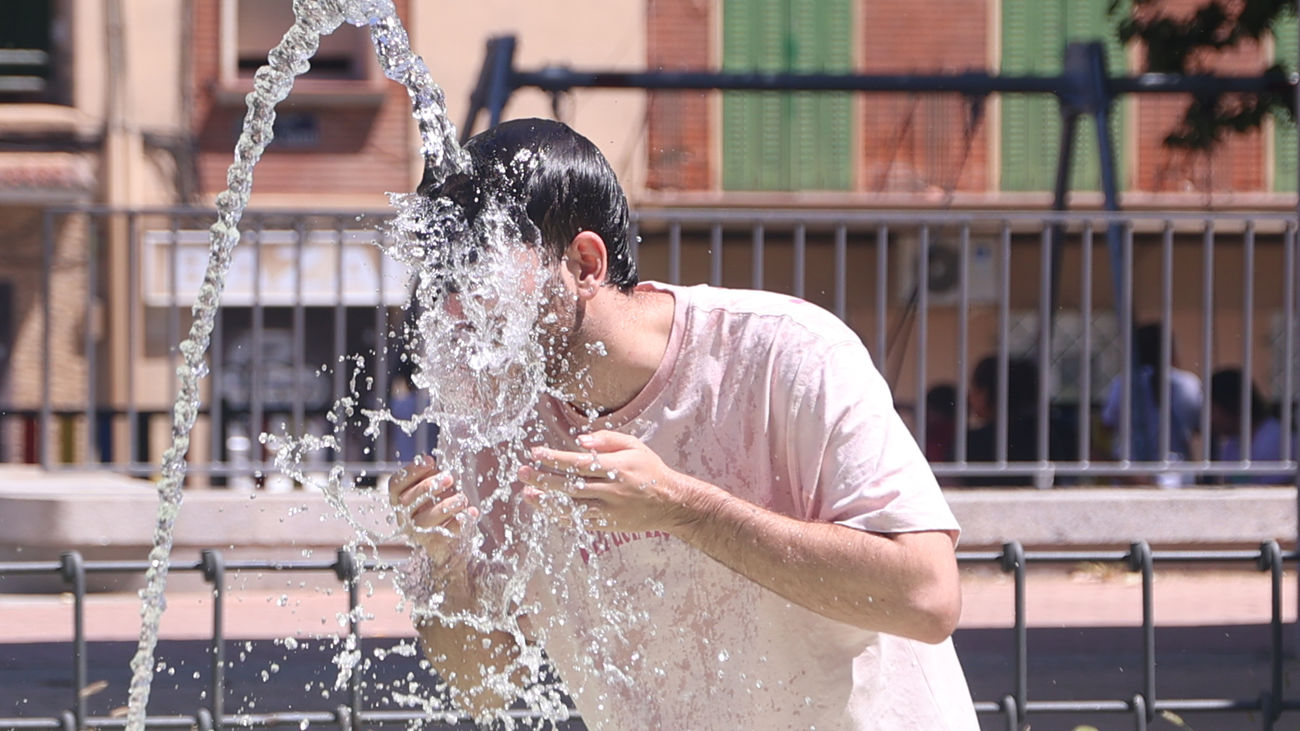 Alerta roja por calor extremo: 42 grados en Madrid, 43 en Alcalá y Getafe, 44 en Aranjuez...