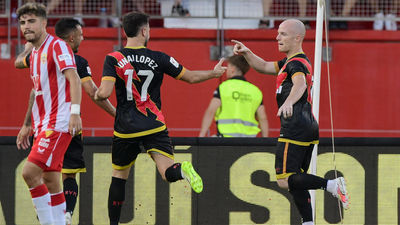 El Rayo Vallecano se conjura para cerrar la salvación ante el Almería