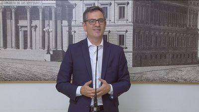 El PSOE continúa negociando con discreción con los independentistas